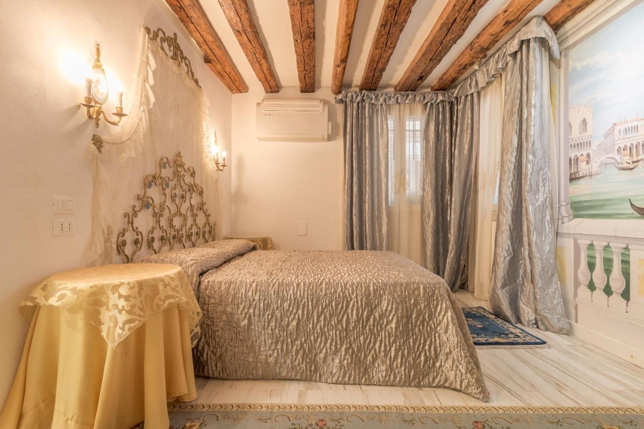 Noble House With @original Venetian Murales